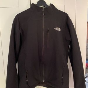 The North Face Men's Black Apex Barrier Soft Shell Jacket, Size Large